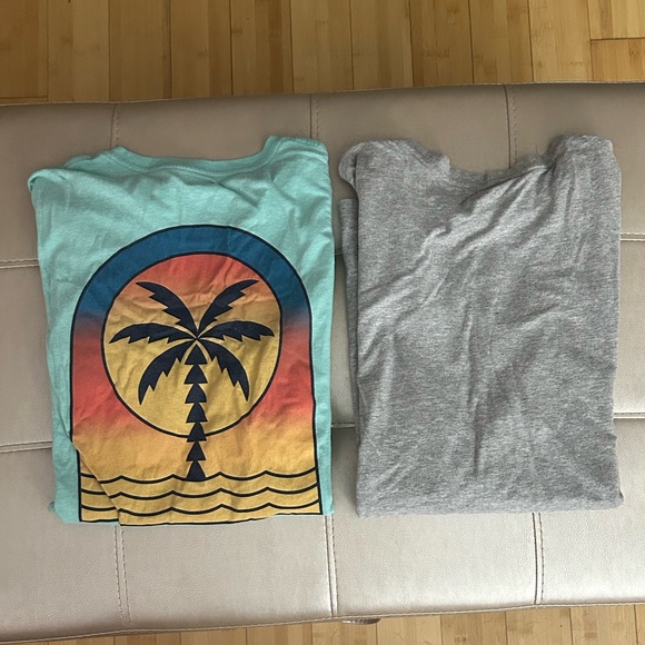 Old Navy Sz XXL Palm Tree Graphic Tees Set - Picture 2 of 2